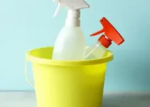 como limpar balde de plástico